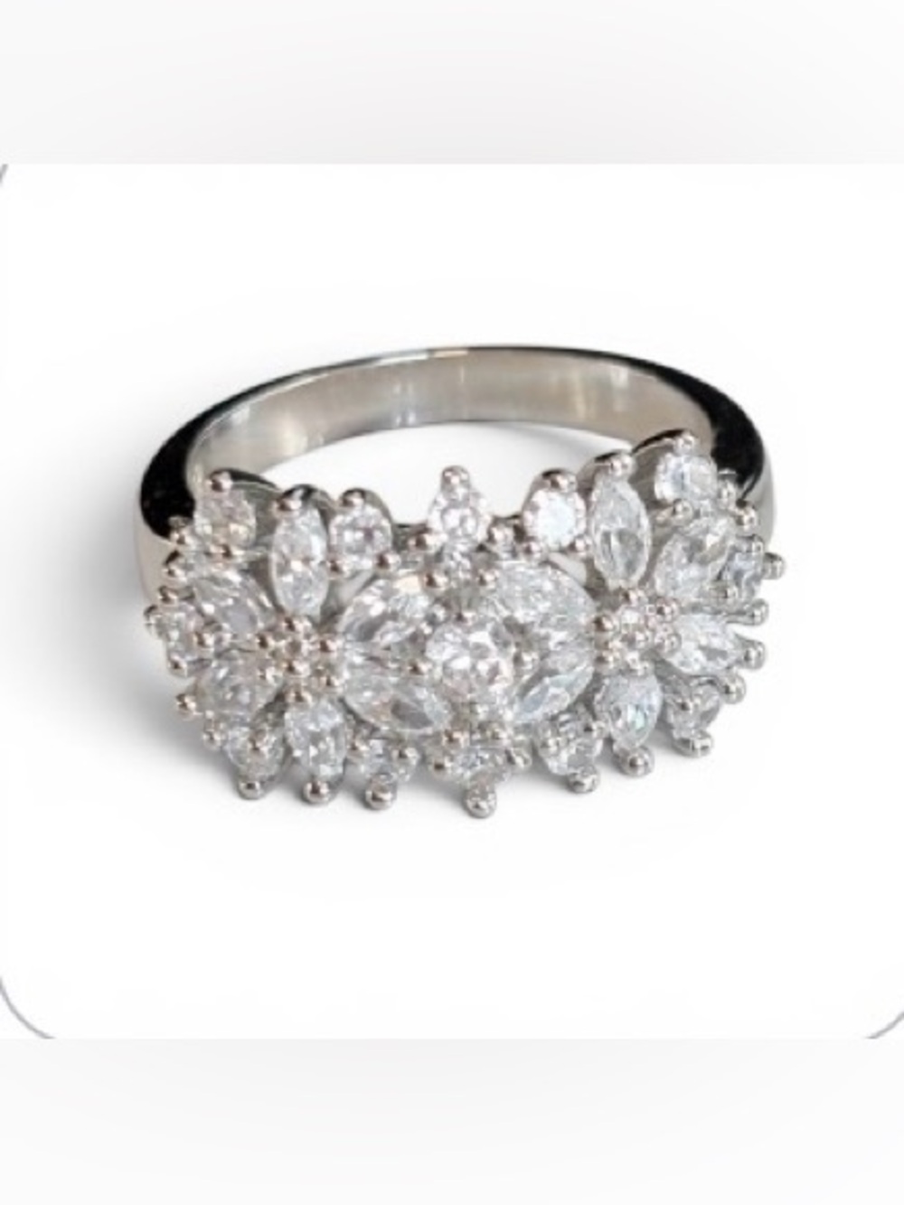 Avon Crystal Rhinestone Floral Statement Ring Silver Tone Vintage Size 8 NIB